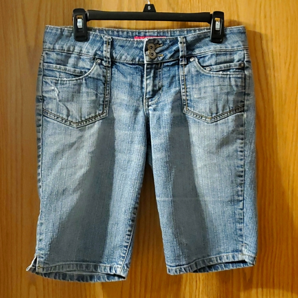 Glo Juniors Denim Bermuda Shorts; Size 9; White Washed Blue;